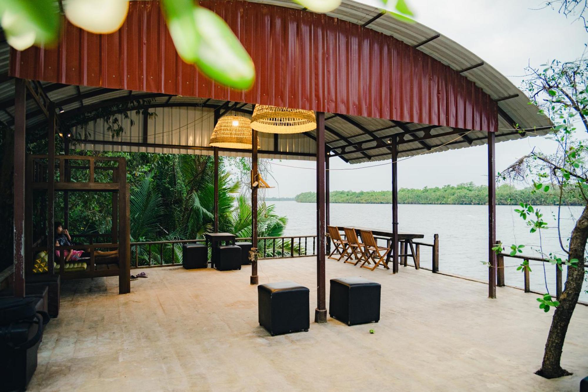 Banyan Tree Hostel Kampot Exterior foto